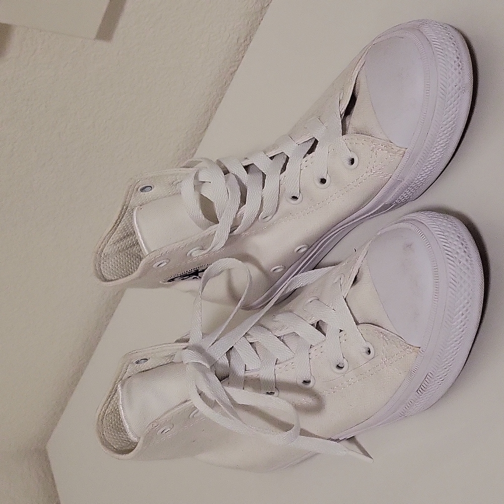 Converse Hightops